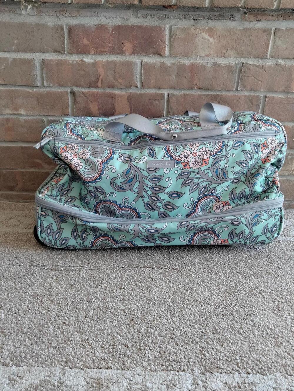 Vera Bradley Large Traveler Duffel Bag Fan Flowers Print